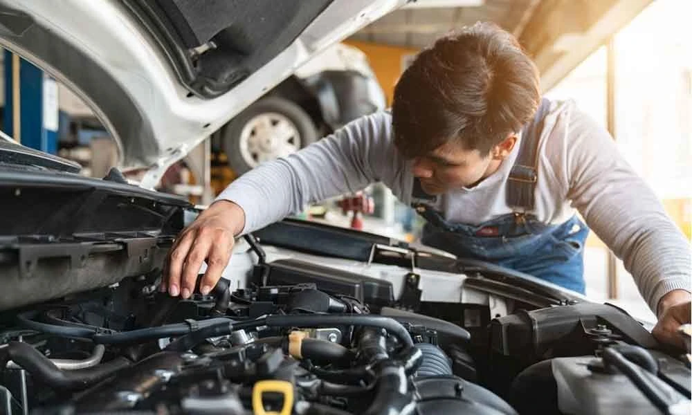 Car Spark Plug Repair and the Connection to Engine Efficiency
